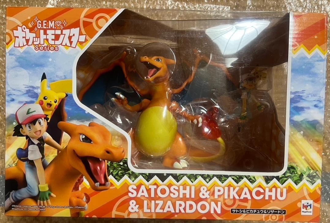 Ash & Pikachu & Charizard