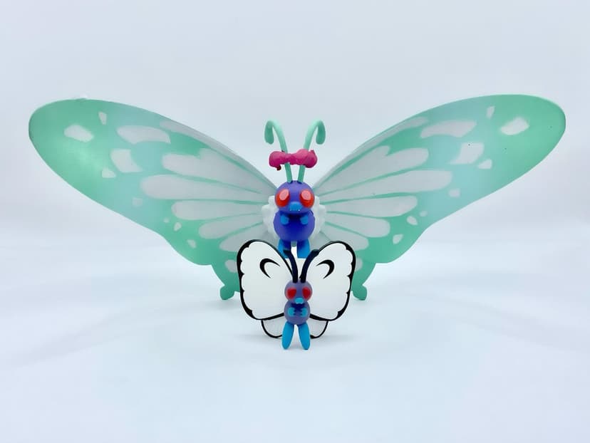 Butterfree — Gigantamax Butterfree tamaño “Takara Tomy “