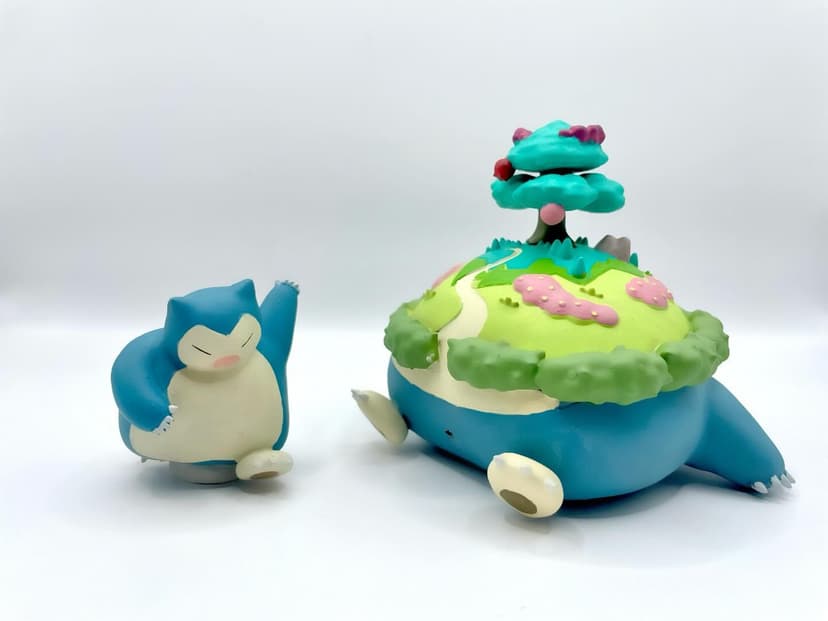 Snorlax — Gigantamax Snorlax tamaño “Takara Tomy “