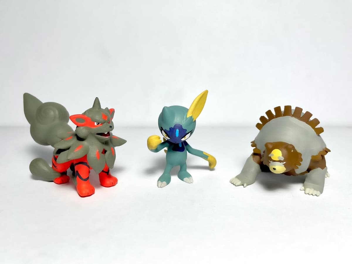 Arcanine Arcanine, Ursaluna & Sneasel de Hisui tamaño “Takara Tomy “