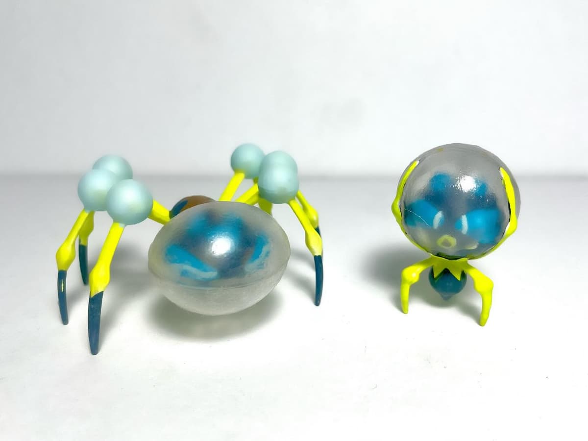 Araquanid Línea araquanid tamaño “Takara Tomy “.