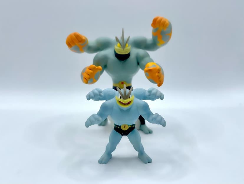 Machamp — Gigantamx Machamp tamaño “Takara Tomy”