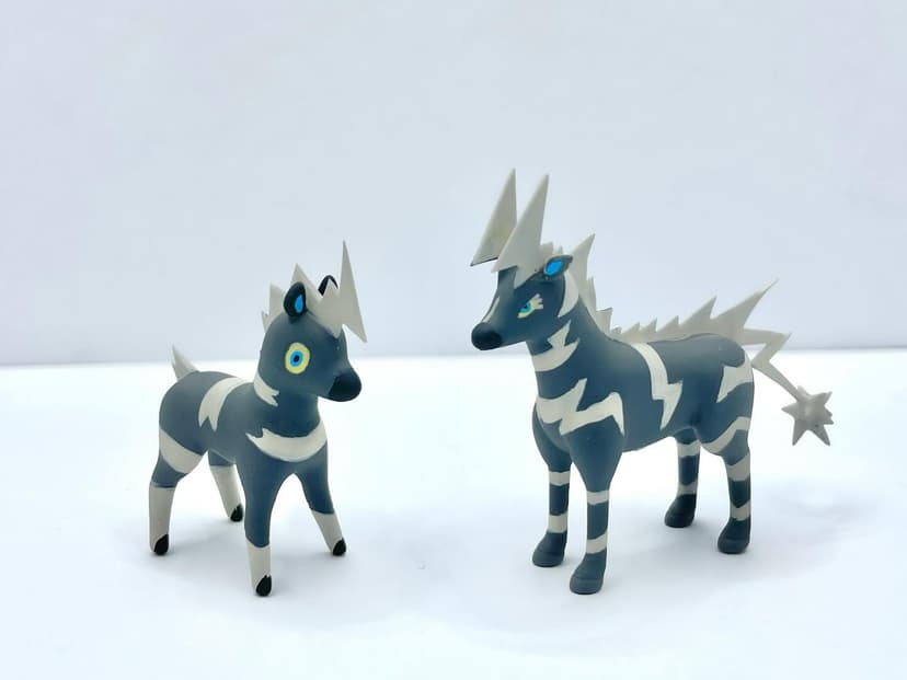 Zebstrika — Línea Zebstrika tamaño “Takara Tomy “