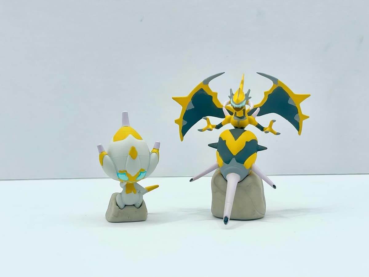 Naganadel Línea Naganadel shiny tamaño “Takara Tomy”.