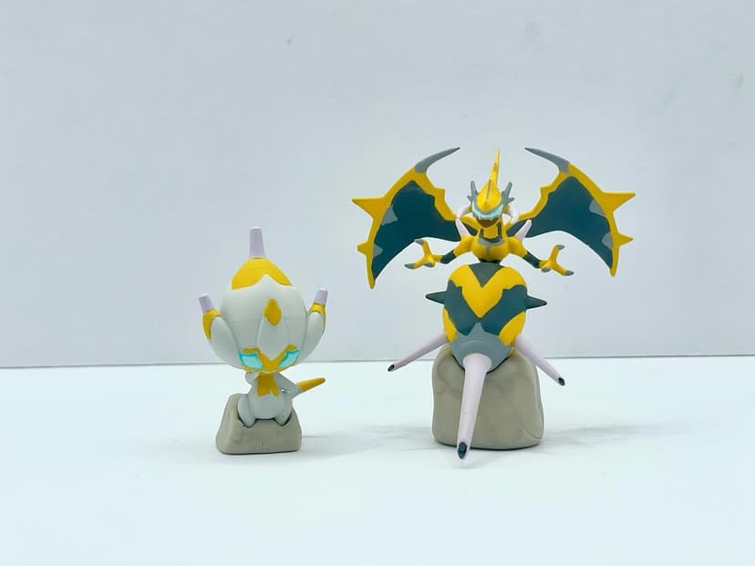Naganadel — Línea Naganadel shiny tamaño “Takara Tomy”.