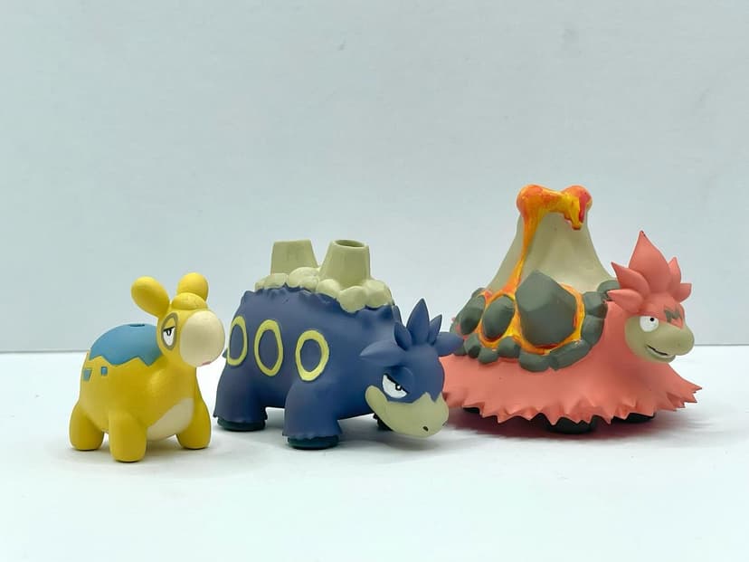 Camerupt — Línea camerupt tamaño “Takara Tomy “