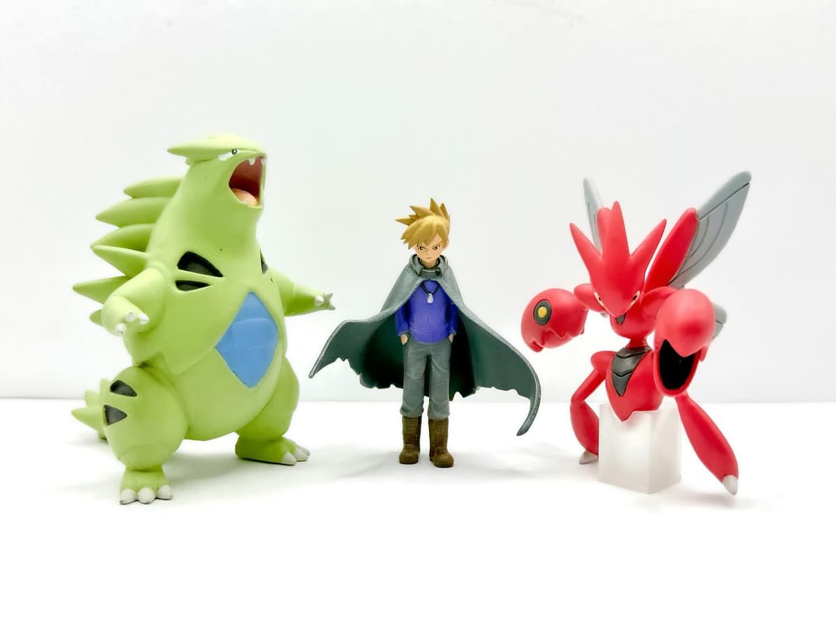 Tyranitar Tyranitar & Scizor escala 1/20