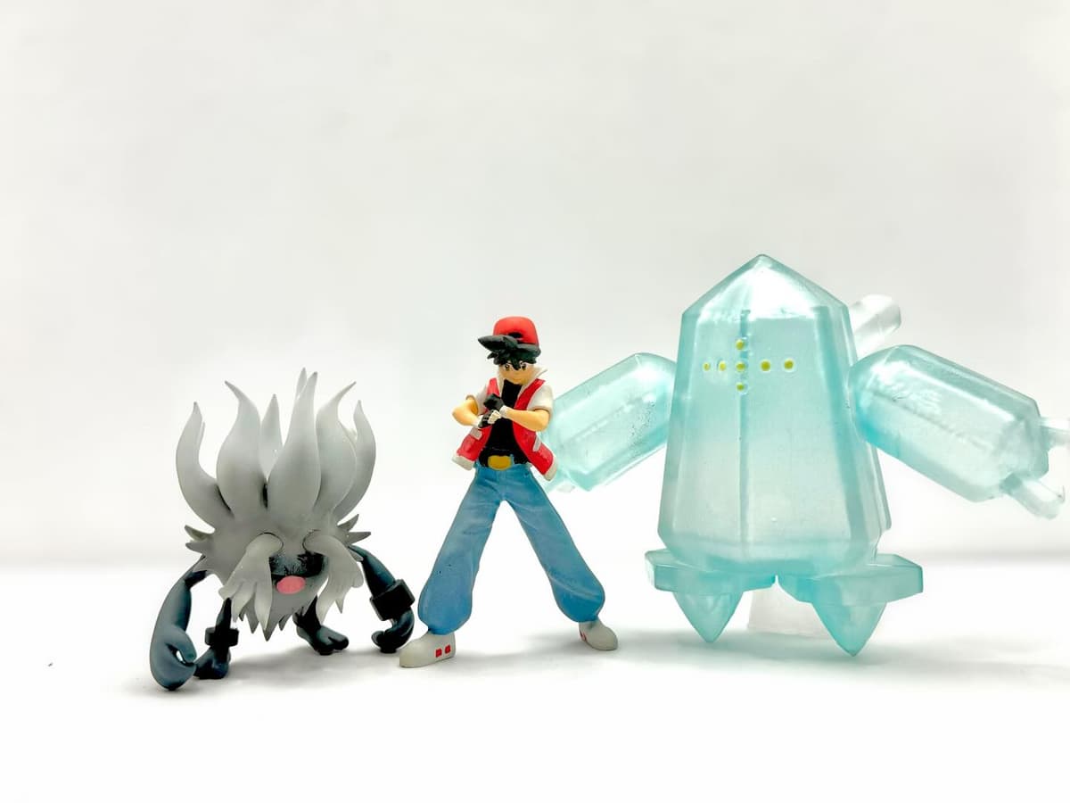Annihilape Annihilape & Regice escala 1/20
