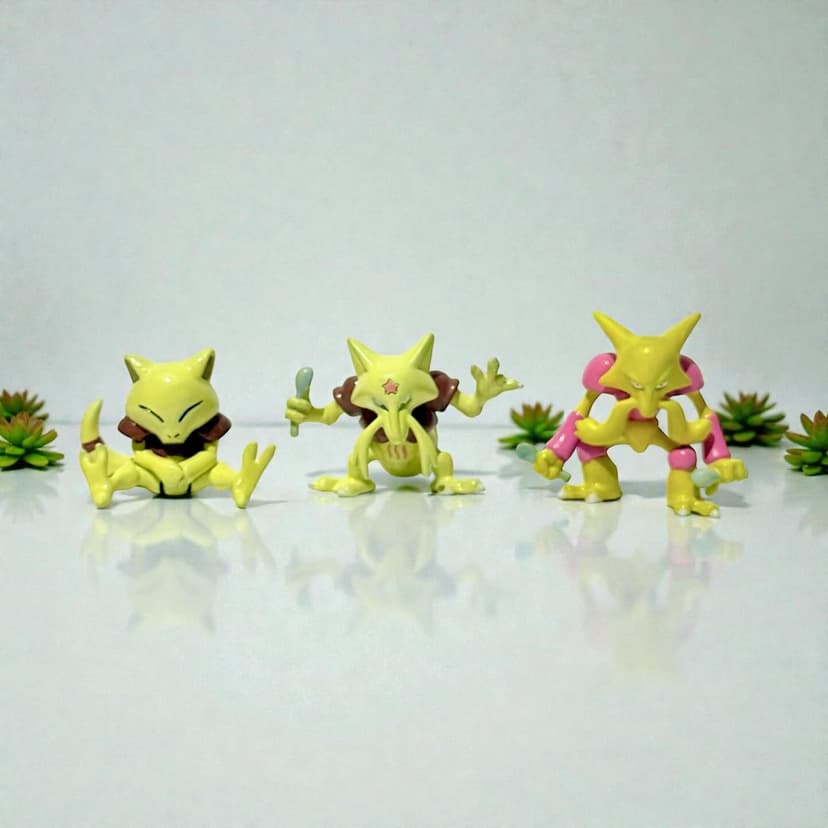 Alakazam — Repintado versión Shiny de la línea evolutiva “Alakazam” de Tomy