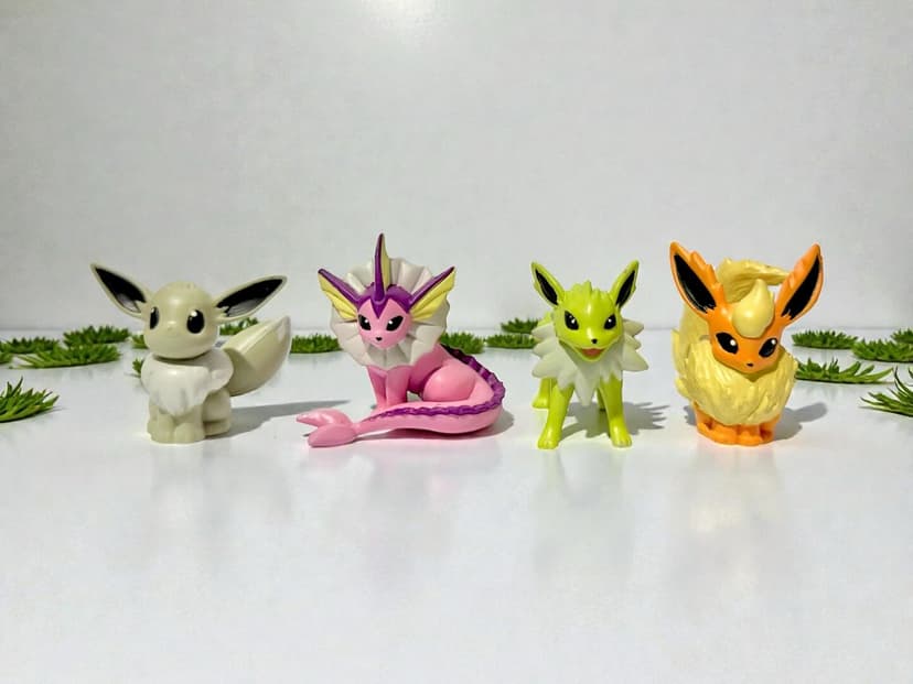 Eevee — Repintado línea evolutiva Eevee en Shiny