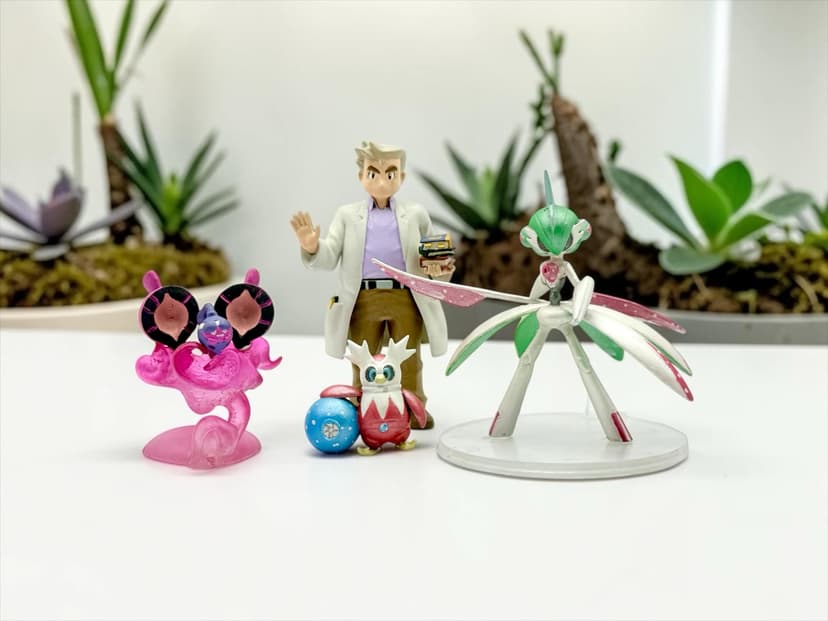 Pecharunt — Pecharunt, Iron Bundle & Iron Valient escala 1/20