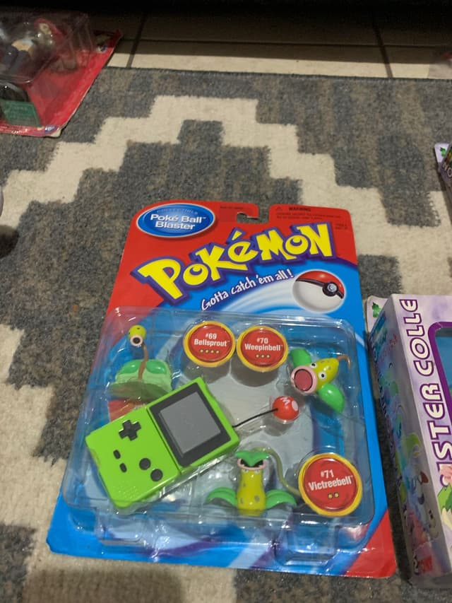 Bellsprout, Weepinbell, Victreebel · Poké Ball Blaster · green blaster variant