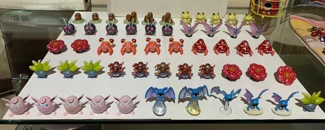 Venonat, Venomoth, Vileplume, Gloom +8 · Monster Collection · clear Zubat variants