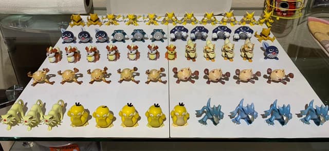 Abra, Kadabra, Alakazam, Poliwag +8 · Monster Collection · color variants