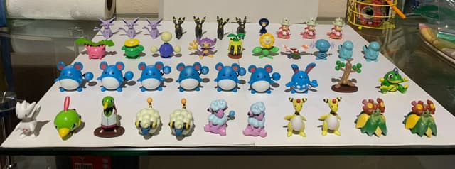 Espeon, Umbreon, Murkrow, Corsola +19 · Monster Collection