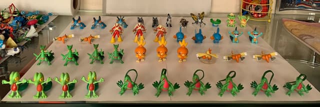 Treecko, Grovyle, Sceptile, Torchic +8 · Monster Collection