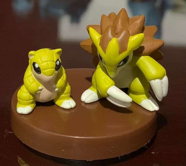 Sandshrew, Sandslash · Zukan 1/40