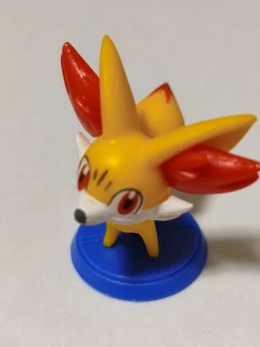 Fennekin Standard
