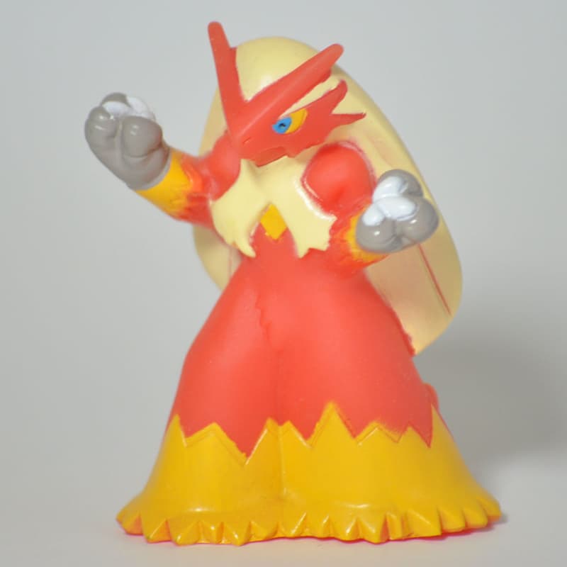 Blaziken Pokémon Kids Advance 2