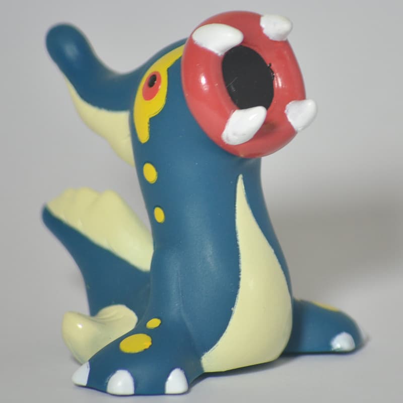 Eelektross Attack Pose Pokémon Kids BW 3
