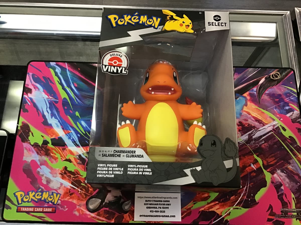 Charmander Select Deluxe Vinyl