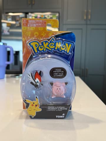 Pikipek Pikipek · Pack T19181: Pikipek, Clefairy — Tomy · PokéFig